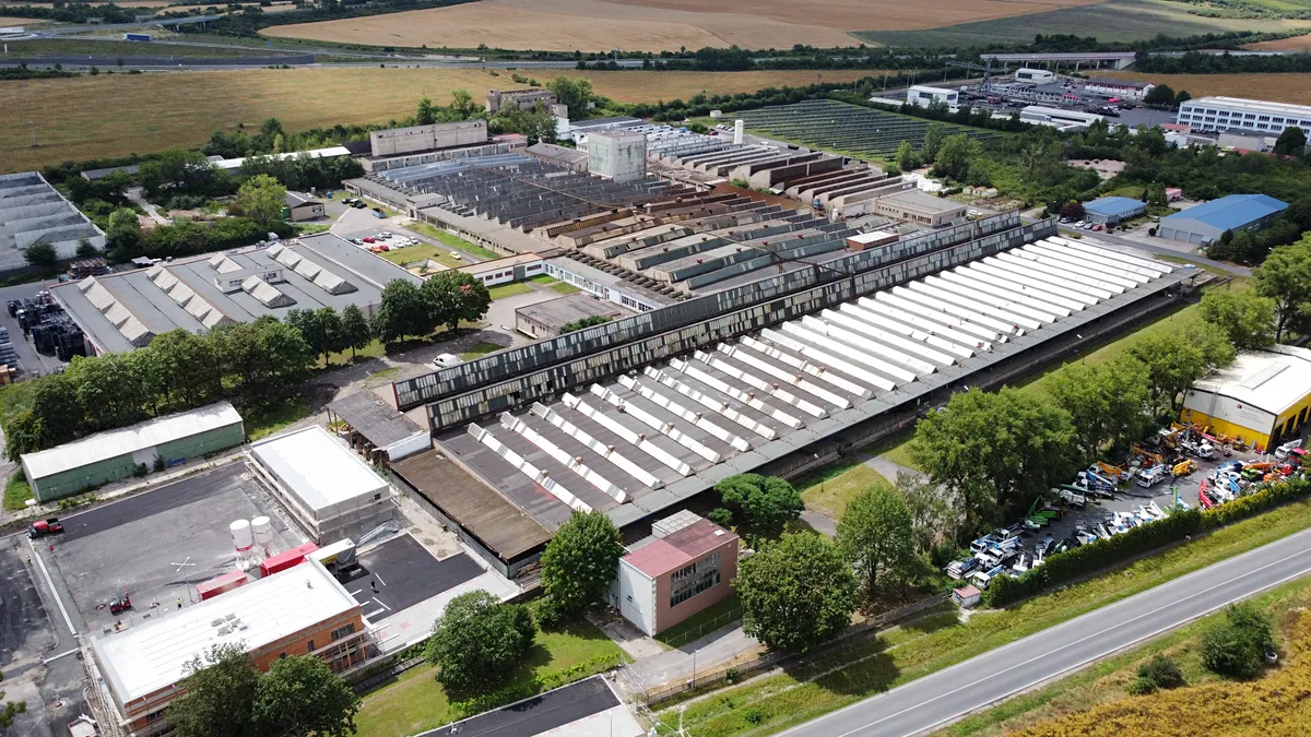 Pronájem skladového prostoru 20000 m²